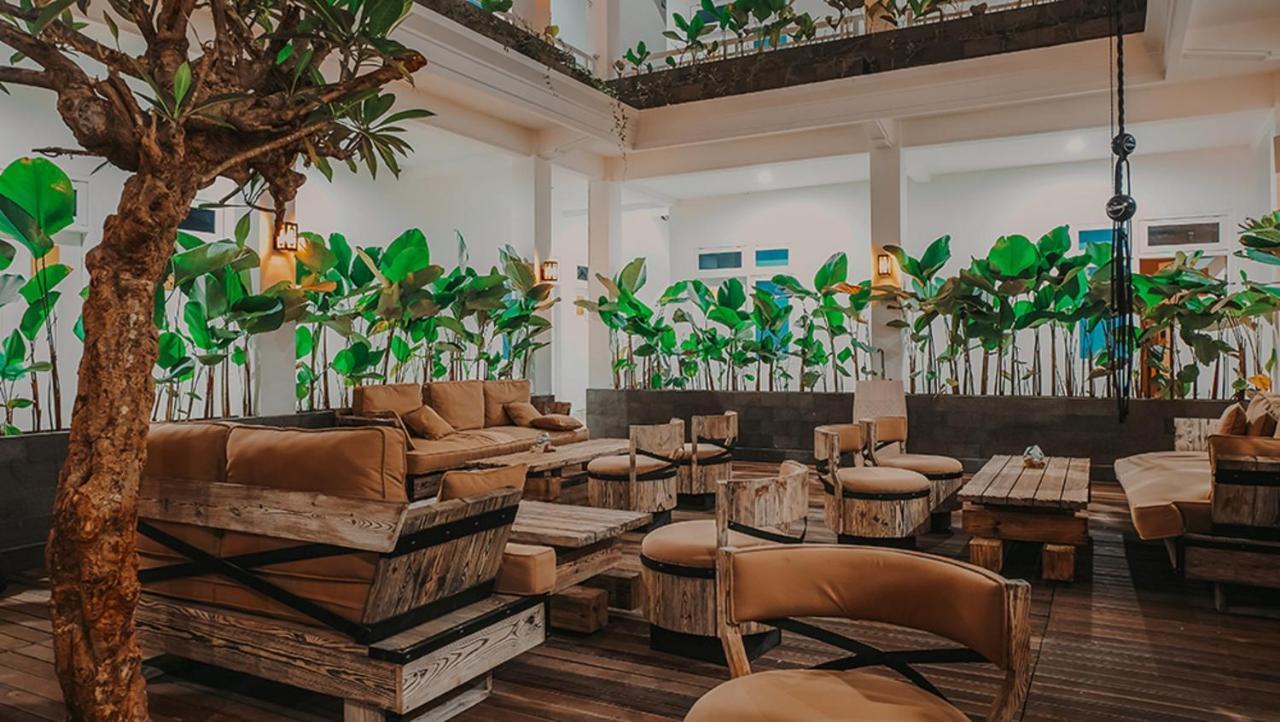 กาเบราส ลักชัวรี บาย อมิทยา Hotel Sumenep ภายนอก รูปภาพ